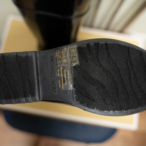 Micheal Kors Rain Boots - Picture 5 of 8